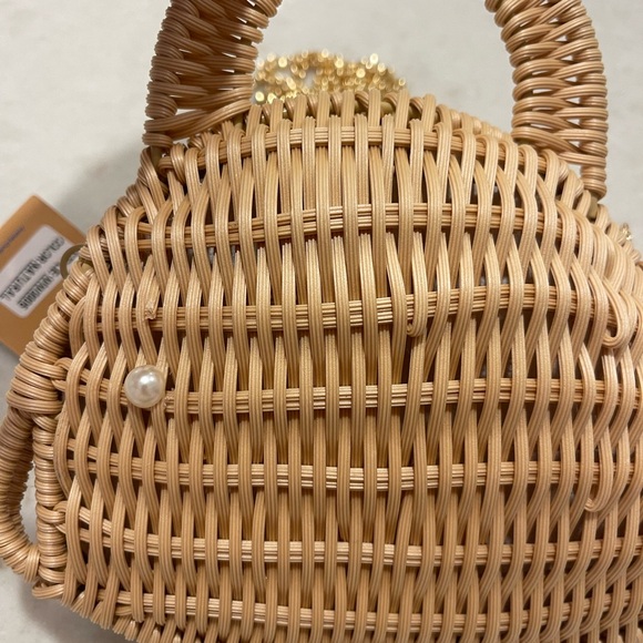 WHALE WATCHING WHICKER HANDBAG!! Pearl eye! Chain strap!! Adorable - Picture 3 of 5